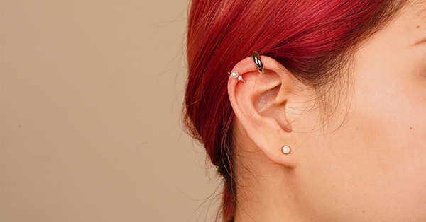 做好耳洞日常的保養，傷口感染與發炎就可以遠離你。