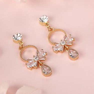 夢幻鏤空蝴蝶結輕奢-無耳洞黏貼式耳環