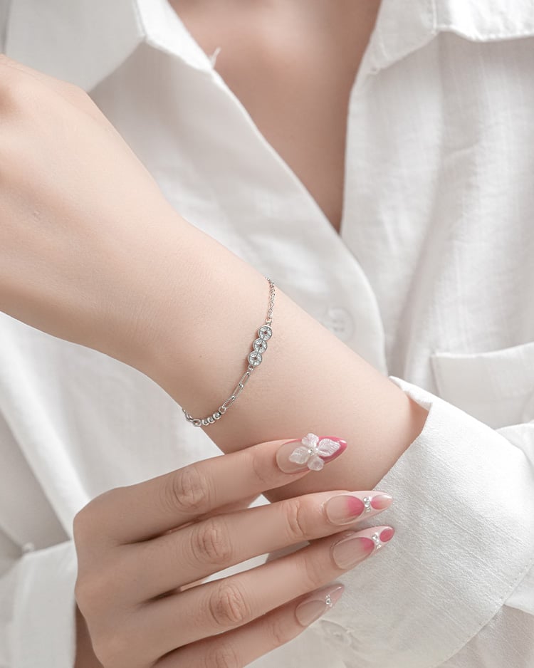 珠幣交織手鍊[純銀] 模特展示