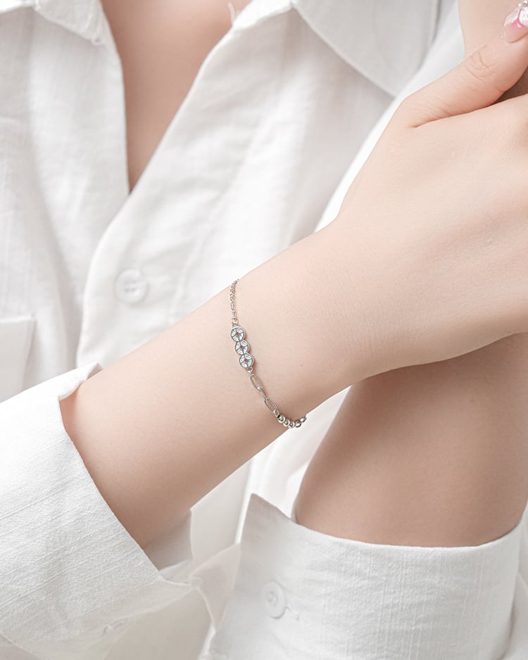 珠幣交織手鍊[純銀] 模特展示