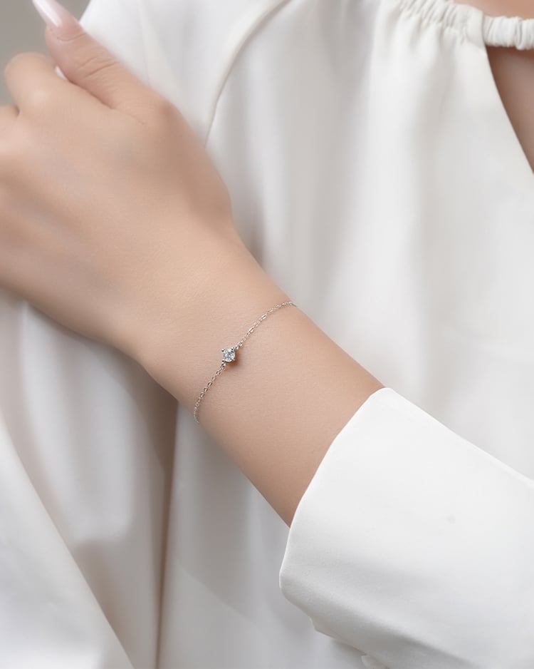 點綴星耀手鍊[純銀] 模特展示