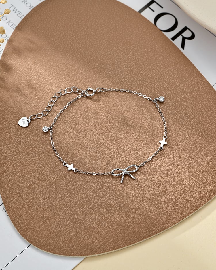 簡約蝴蝶結手鍊[純銀] 場景展示