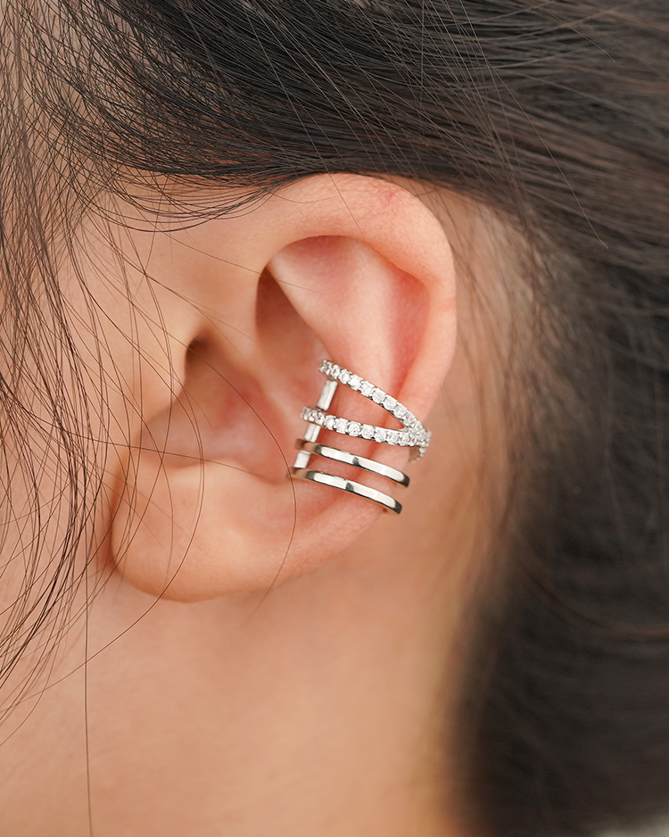 氣質鑲鑽多層線條交叉耳骨夾(單支) 模特兒展示