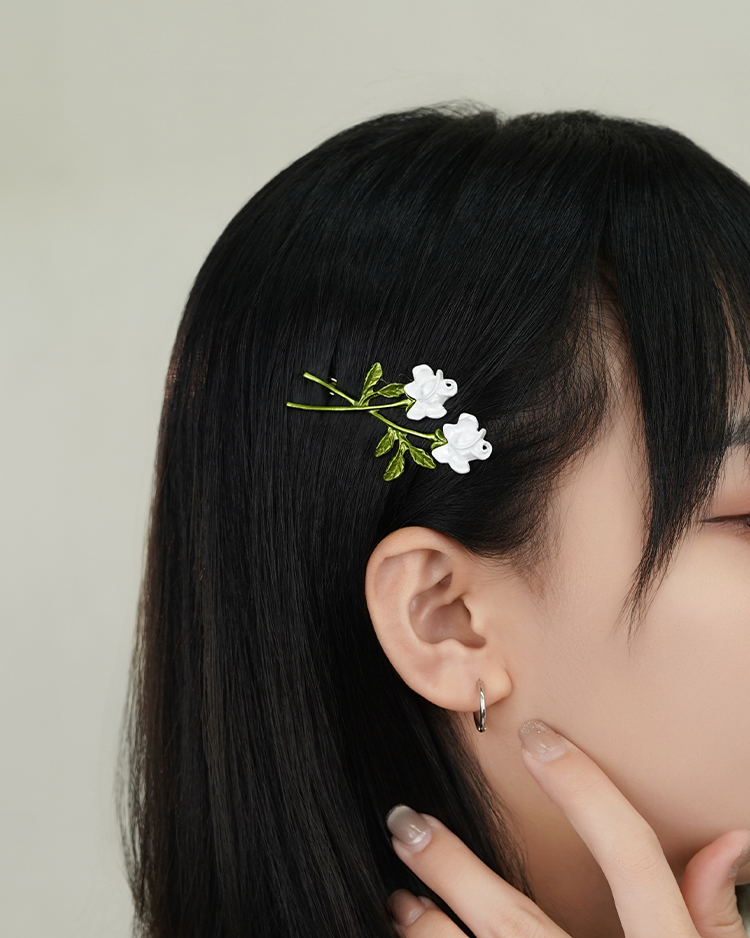 雙花雅韻一字夾 模特兒展示