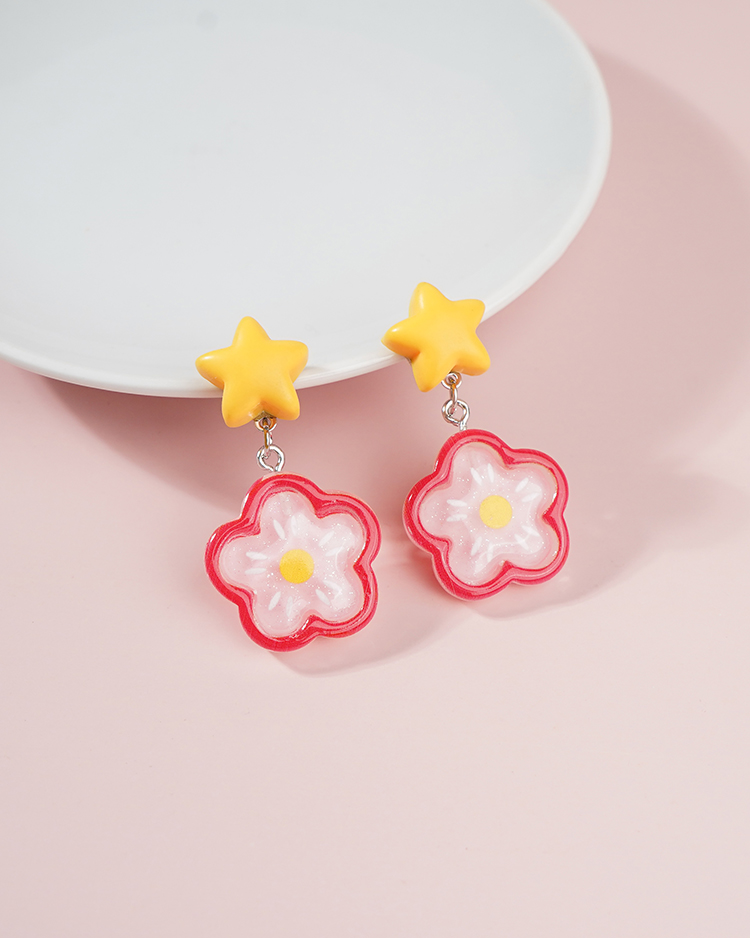星星小粉花 無耳洞黏貼式耳環 場景展示