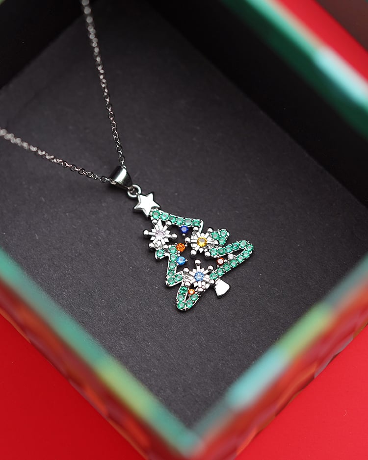 聖誕星亮聖誕樹磁扣項鍊 場景展示