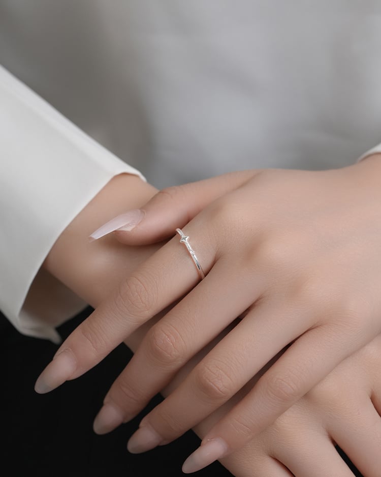 簡約星願開口戒指[純銀] 模特兒展示