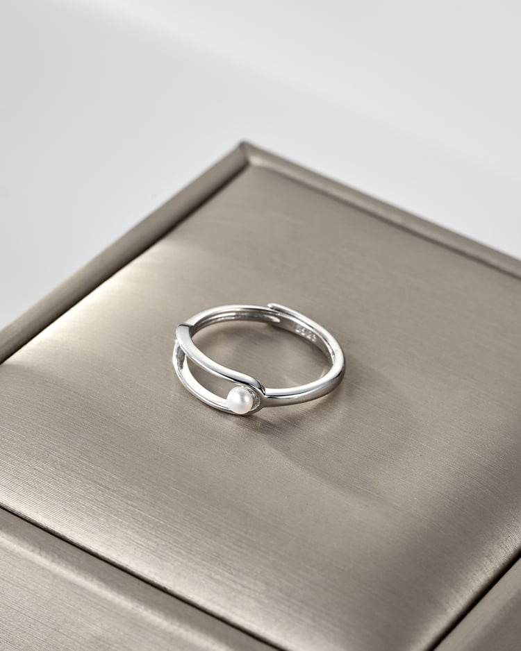 純粹珍珠開口戒指[純銀] 場景展示