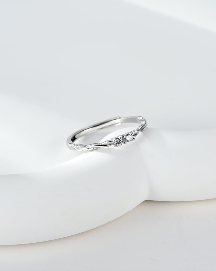 交織雙星鑽開口戒指[純銀] 場景展示