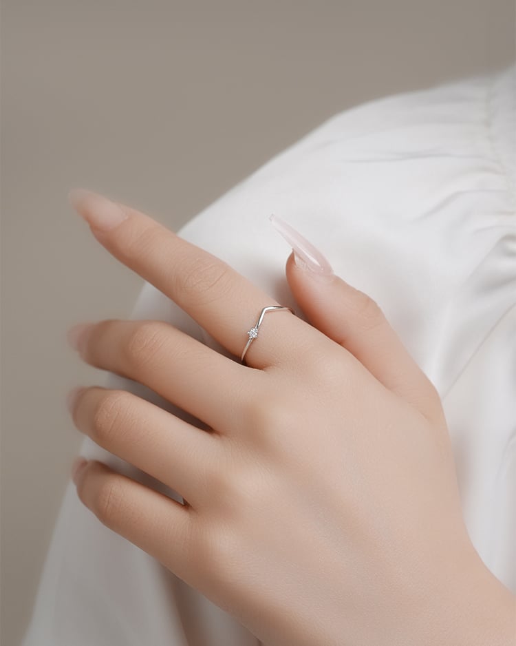 浪漫心語開口戒指[純銀] 模特兒展示