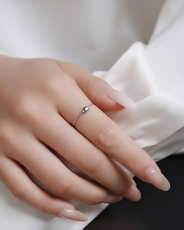 心悅愛心開口戒指[純銀] 模特兒展示