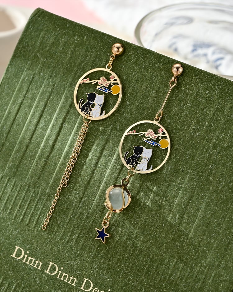 不對稱貓星夜空 耳針/無耳洞黏貼式耳環 場景展示