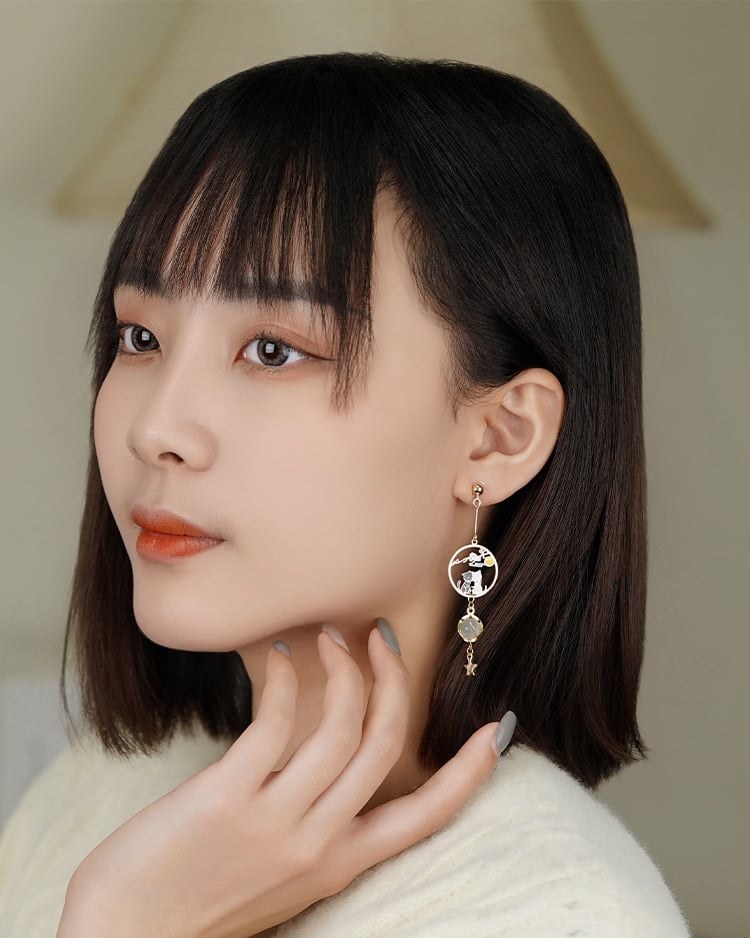 不對稱貓星夜空 耳針/無耳洞黏貼式耳環 模特兒展示