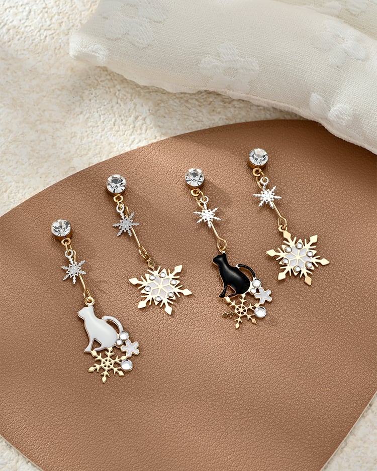 不對稱雪花夜貓 耳針/無耳洞黏貼式耳環 耳針/無耳洞黏貼式耳環 場景展示