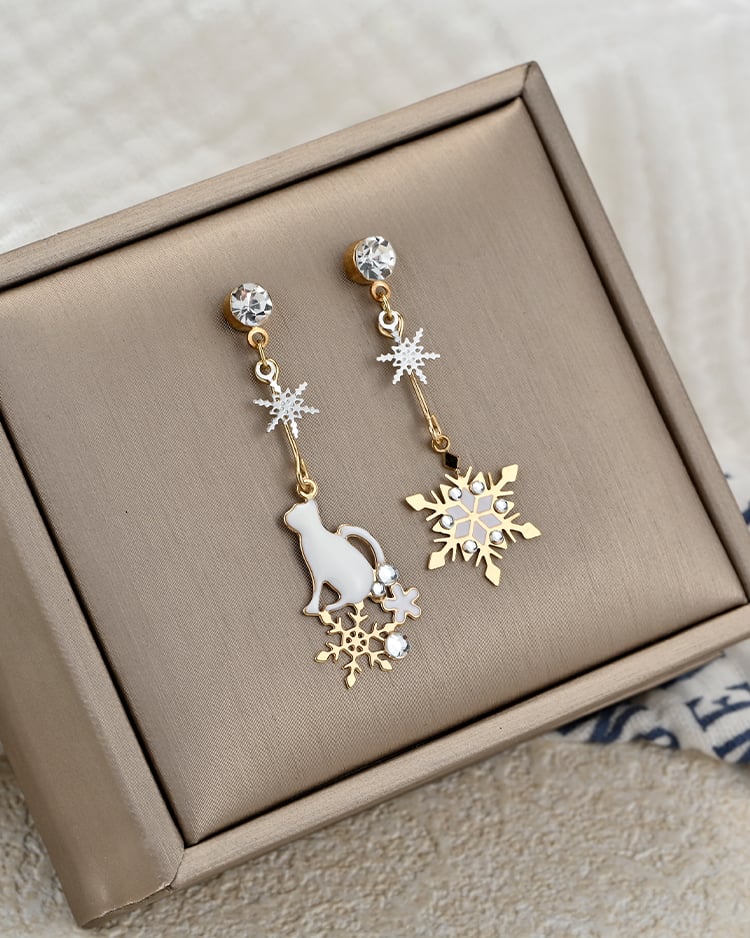 不對稱雪花夜貓 耳針/無耳洞黏貼式耳環 耳針/無耳洞黏貼式耳環 場景展示
