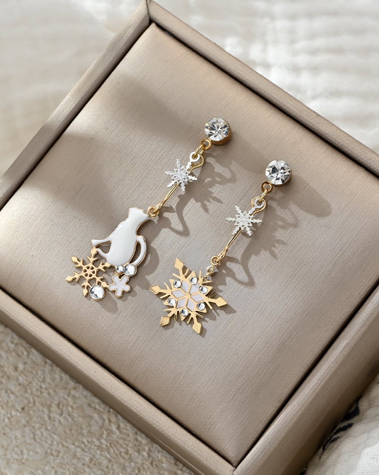 不對稱雪花夜貓 耳針/無耳洞黏貼式耳環 耳針/無耳洞黏貼式耳環 場景展示