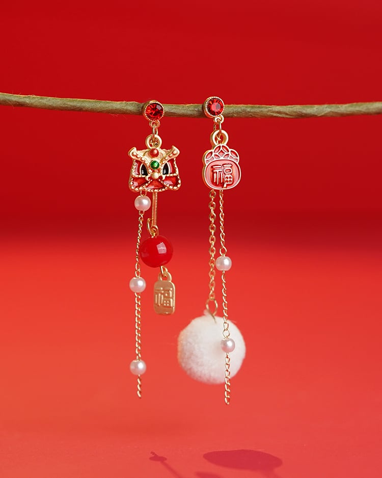 瑞獅迎福耳環新年 耳針/無耳洞黏貼式耳環 場景展示