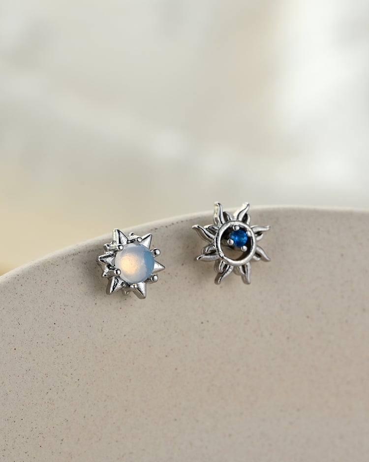 絢麗不對稱太陽 耳針/無耳洞黏貼式耳環 場景展示