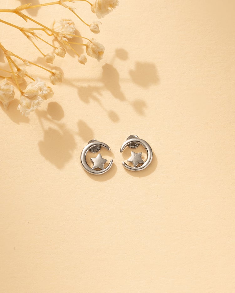 簡約星月交織 耳針/無耳洞黏貼式耳環 場景展示