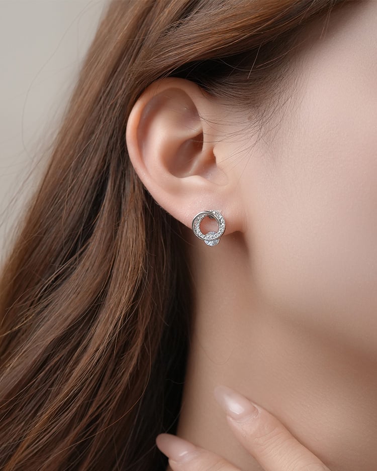 璀璨光圈滿鑽幾何 耳針/無耳洞黏貼式耳環 模特兒展示