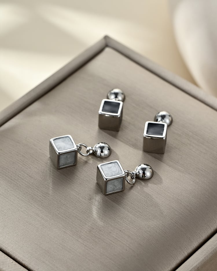 簡約幾何方塊垂墜 耳針/無耳洞黏貼式耳環 場景展示