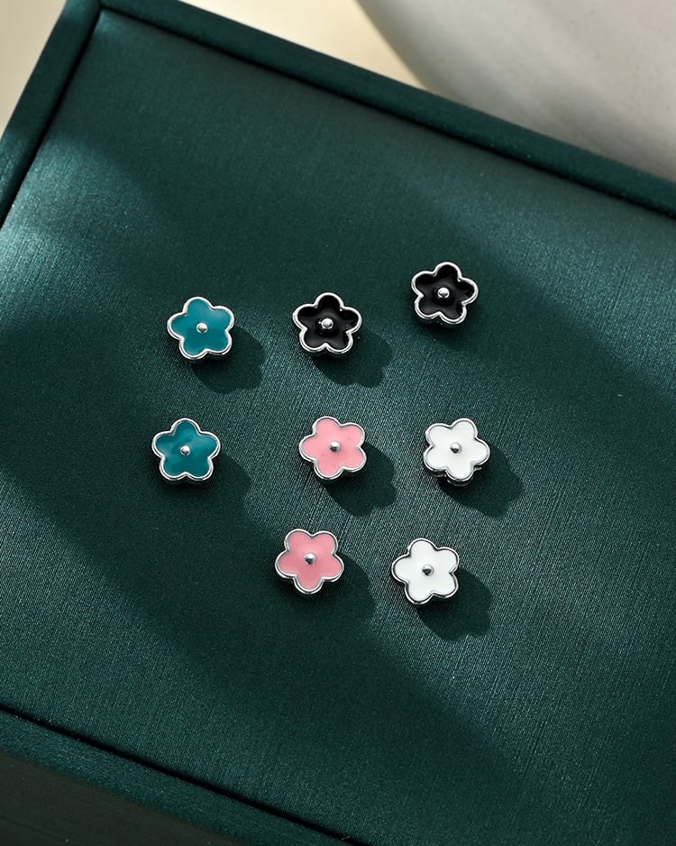 繽紛糖果色五瓣小花 耳針/無耳洞黏貼式耳環 場景展示