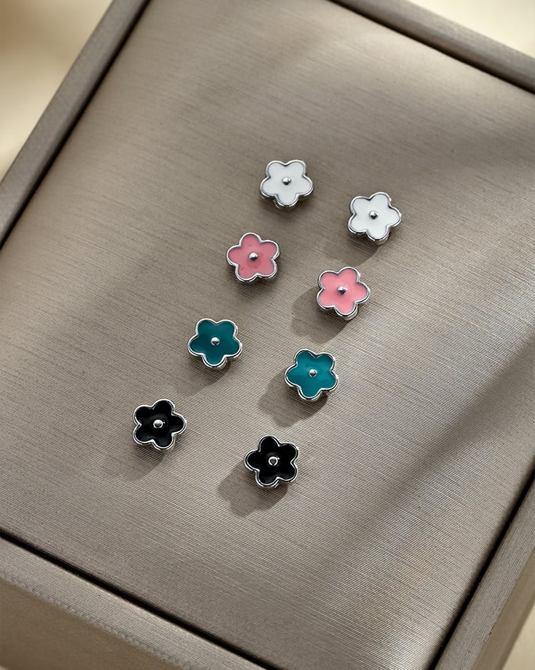 繽紛糖果色五瓣小花 耳針/無耳洞黏貼式耳環 場景展示