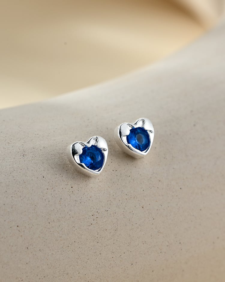 甜美愛心單鑽 耳針/無耳洞黏貼式耳環 場景展示