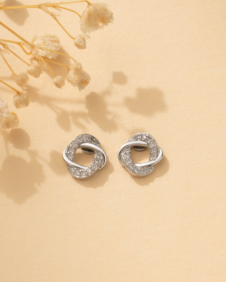 閃耀滿鑽扭結 耳針/無耳洞黏貼式耳環 場景展示