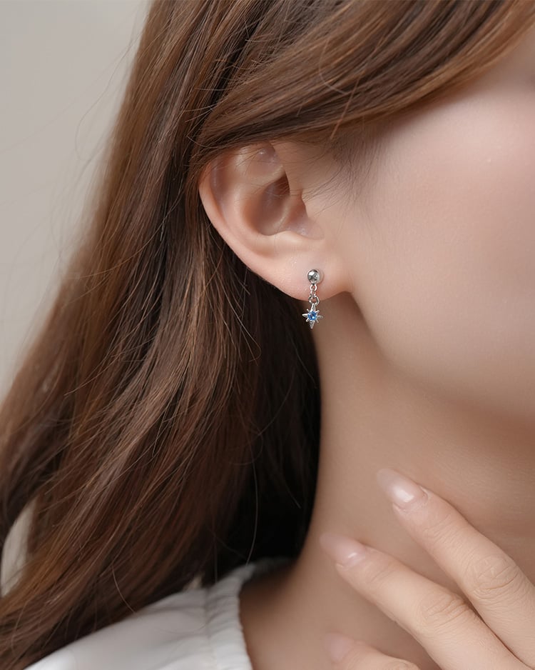 璀璨星芒藍鑽垂墜 耳針/無耳洞黏貼式耳環 模特兒展示