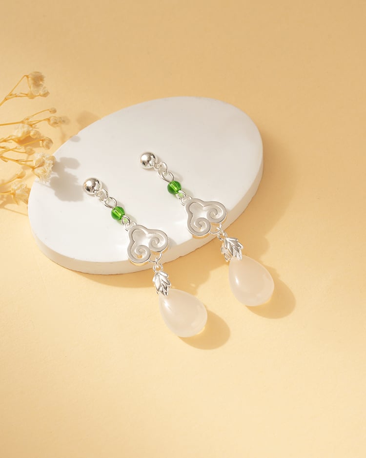 古典如意雲紋長墜 耳針/無耳洞黏貼式耳環 場景展示