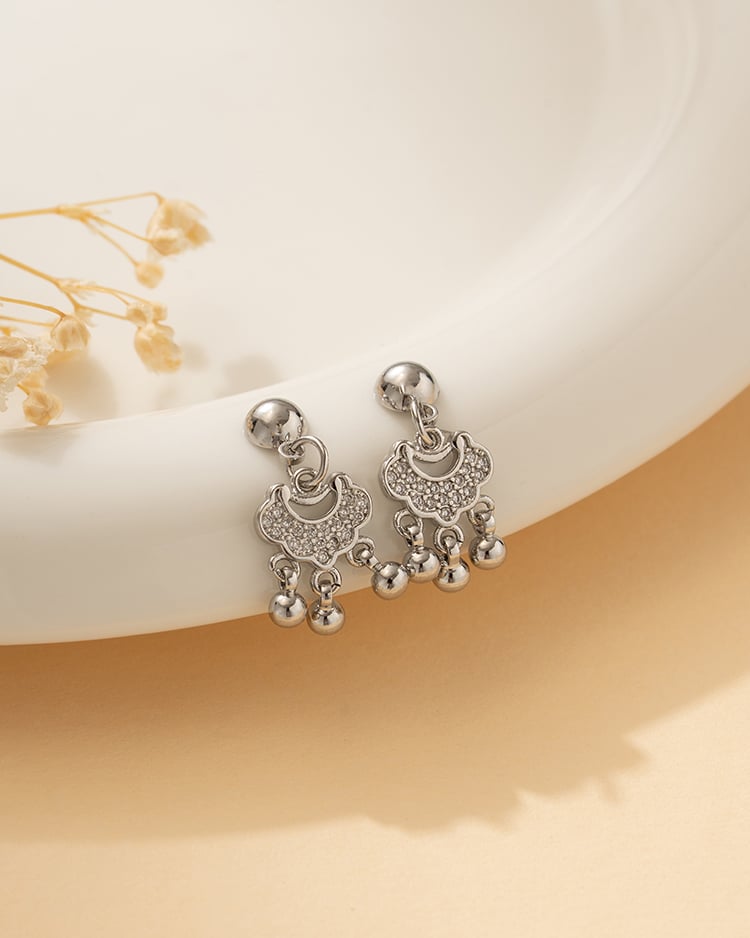 閃耀如意長命鎖 耳針/無耳洞黏貼式耳環 場景展示