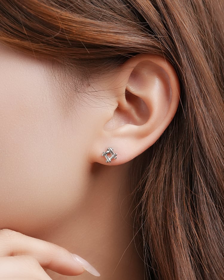 個性交錯幾何方塊 耳針/無耳洞黏貼式耳環 模特兒展示