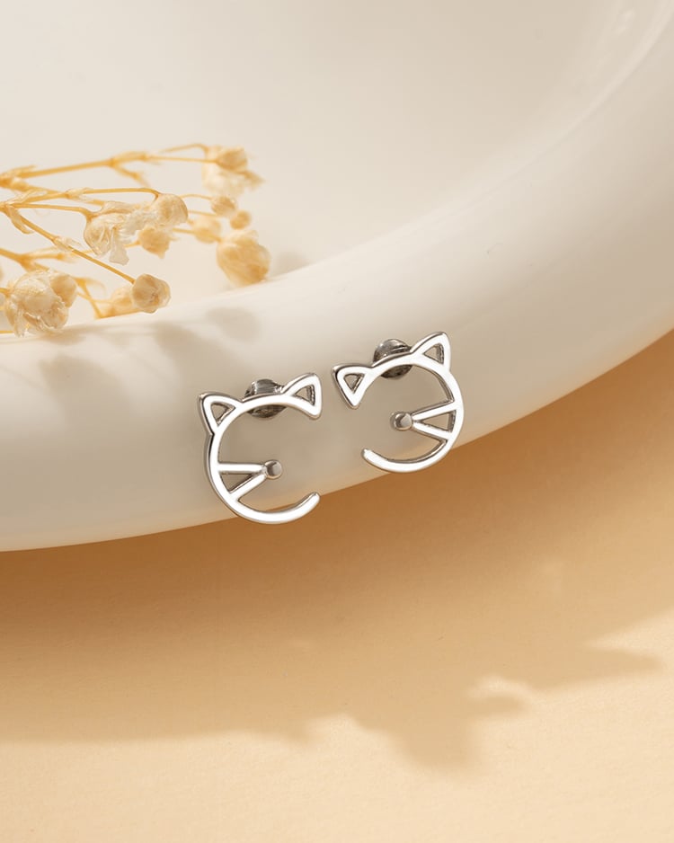 俏皮鏤空貓咪大頭 耳針/無耳洞黏貼式耳環 場景展示