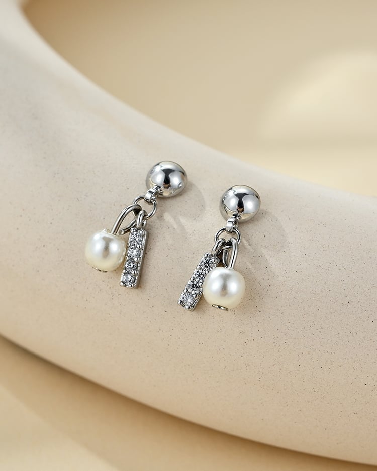 氣質珍珠與幾何一字鑽 耳針/無耳洞黏貼式耳環 場景展示