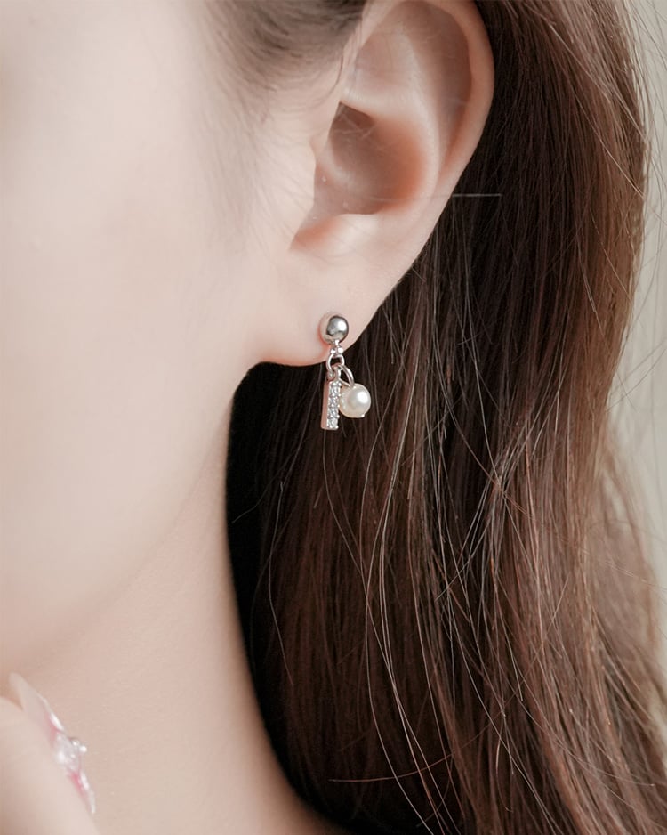 氣質珍珠與幾何一字鑽 耳針/無耳洞黏貼式耳環 模特兒展示