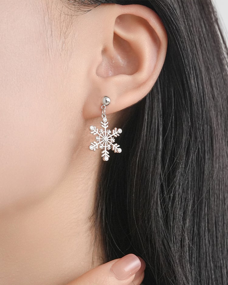 聖誕銀光閃閃雪花 耳針/無耳洞黏貼式耳環 模特兒展示