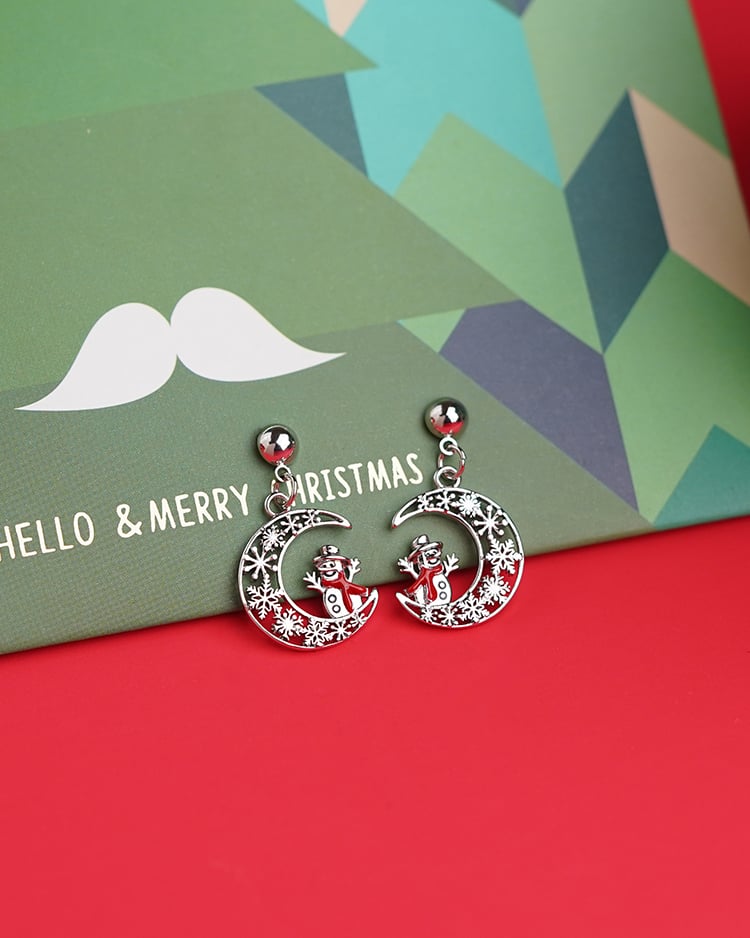 聖誕弦月雪人 耳針/無耳洞黏貼式耳環 場景展示