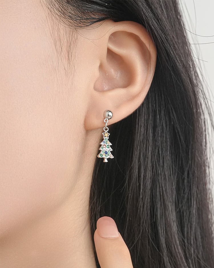 聖誕繽紛七彩聖誕樹 耳針/無耳洞黏貼式耳環 模特兒展示