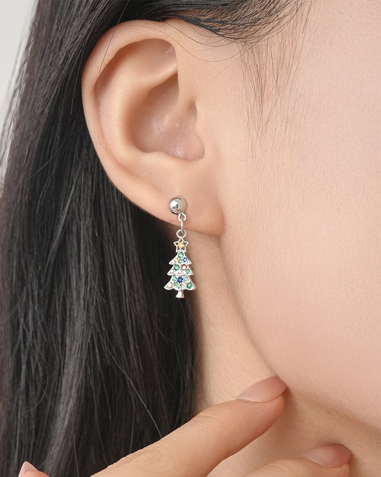 聖誕繽紛七彩聖誕樹 耳針/無耳洞黏貼式耳環 模特兒展示