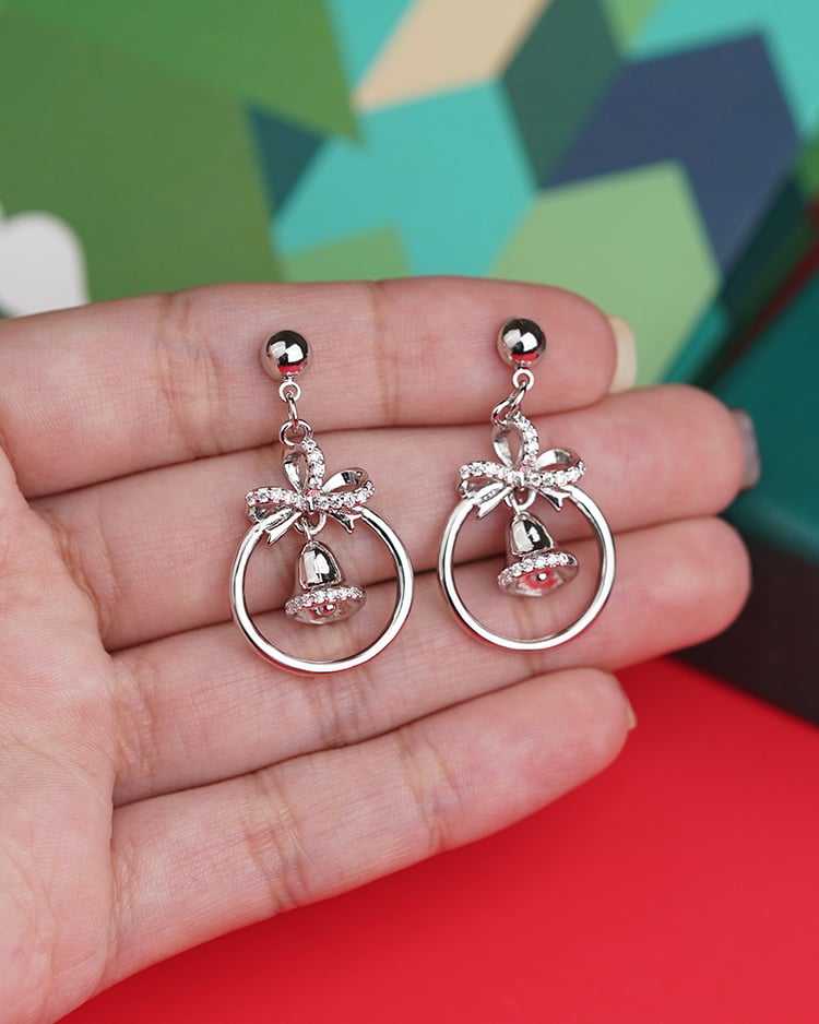聖誕浪漫銀鈴耳語 耳針/無耳洞黏貼式耳環 模特兒展示