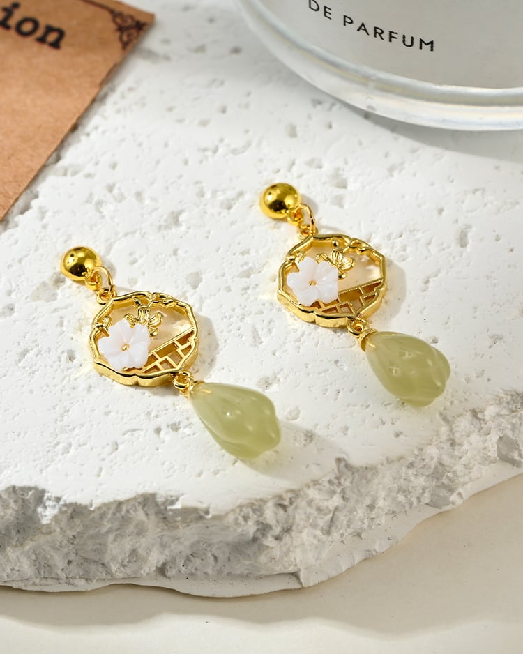 春櫻水漾耳環 耳針/無耳洞黏貼式耳環 場景展示