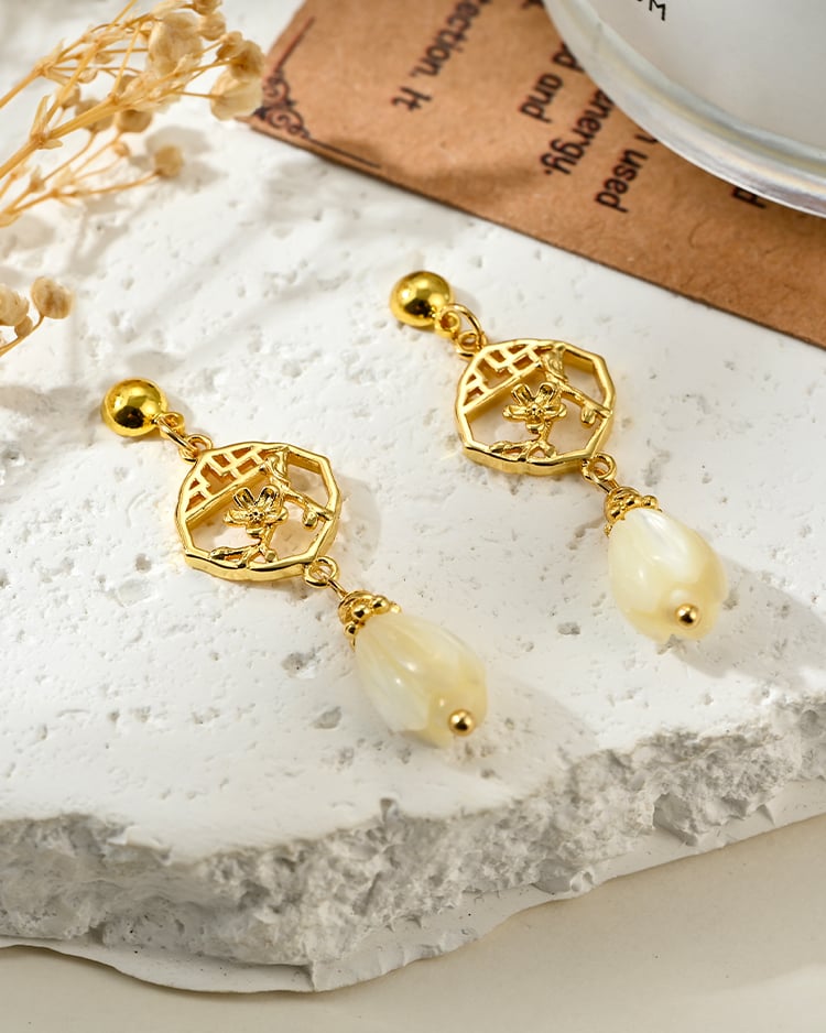 窗映簍空春櫻 耳針/無耳洞黏貼式耳環 場景展示