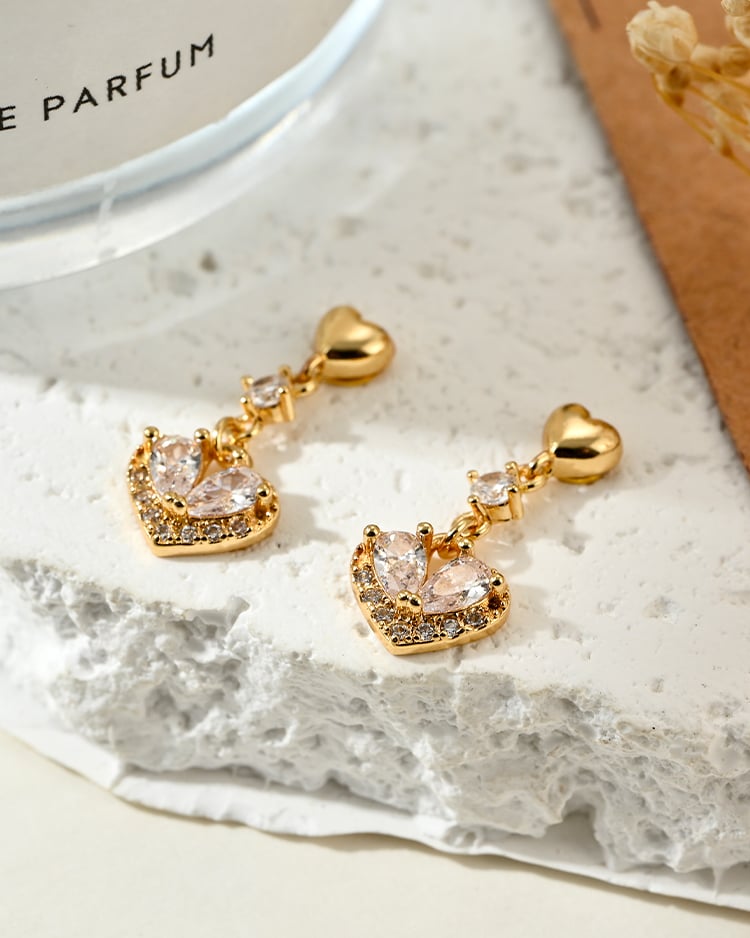 微風銀亮楓葉 耳針/無耳洞黏貼式耳環 場景展示