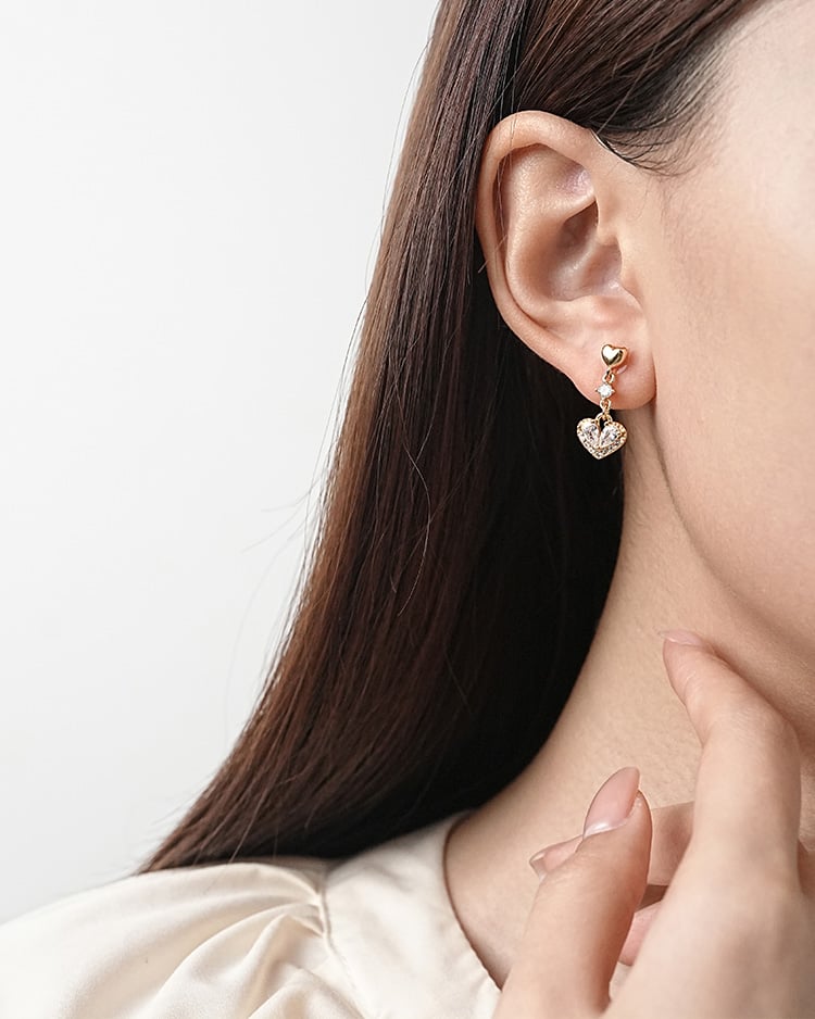 微風銀亮楓葉 耳針/無耳洞黏貼式耳環 模特兒展示