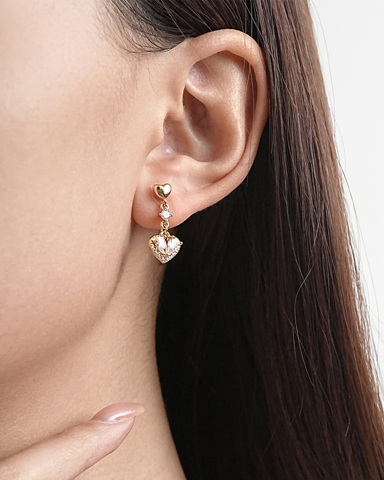 微風銀亮楓葉 耳針/無耳洞黏貼式耳環 模特兒展示