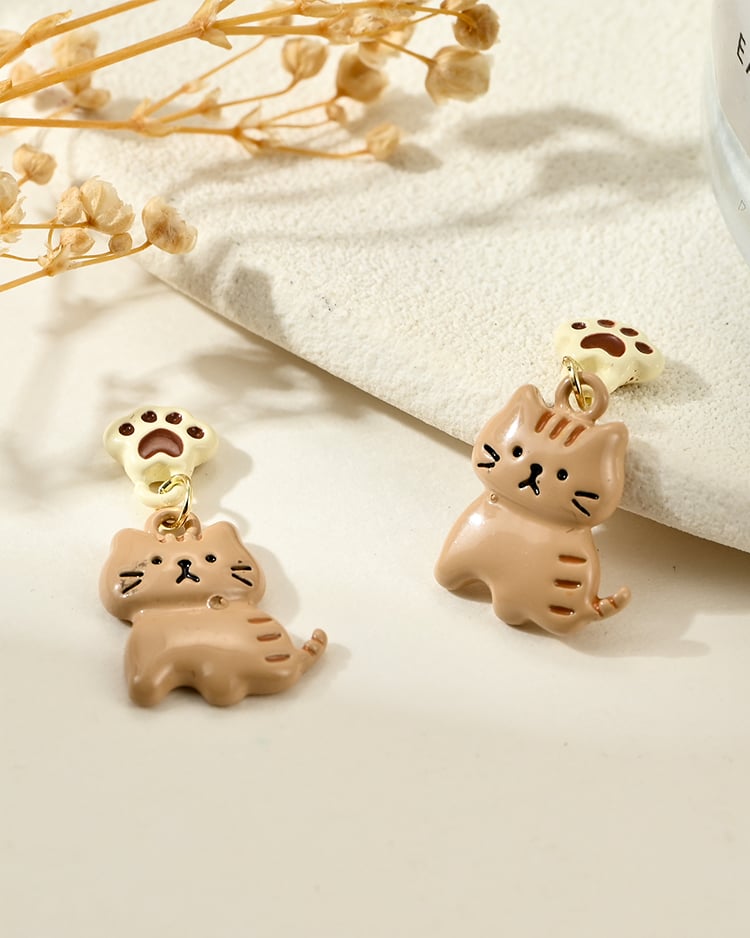 超萌肉球貓掌 耳針/無耳洞黏貼式耳環 場景展示