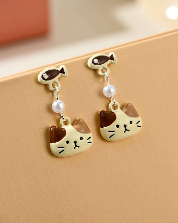 三花貓與小魚 耳針/無耳洞黏貼式耳環 場景展示