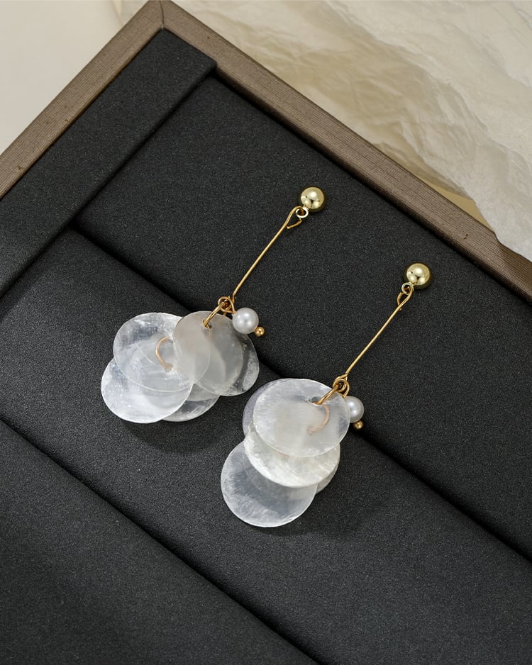 貝殼流星垂墜 耳針/無耳洞黏貼式耳環 場景展示