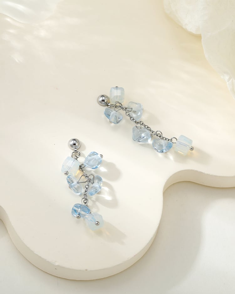 清澈串聯琉璃 耳針/無耳洞黏貼式耳環 場景展示